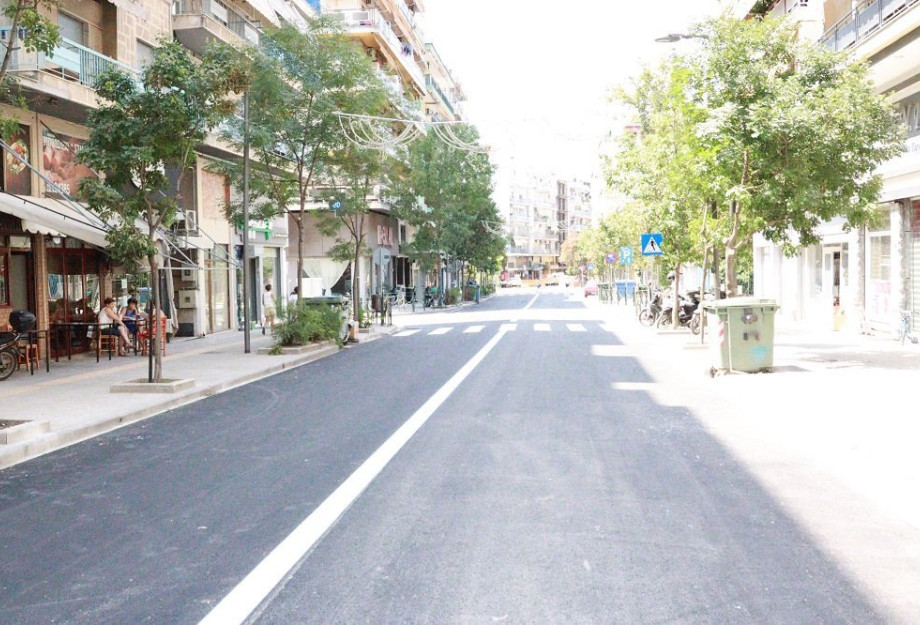 Ολοκληρώθηκαν οι εργασίες ασφαλτόστρωσης στην οδό Μεγάλου Αλεξάνδρου Ολοκληρώθηκαν οι εργασίες ασφαλτόστρωσης στην οδό Μεγάλου Αλεξάνδρου