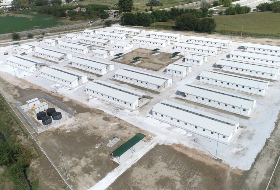 Με παρέμβαση της Δημάρχου Λαγκαδά στον Χρυσοχοΐδη αποκλείστηκε το Ζαγκλιβέρι για την κλειστή δομή Με παρέμβαση της Δημάρχου Λαγκαδά στον Χρυσοχοΐδη αποκλείστηκε το Ζαγκλιβέρι για την κλειστή δομή