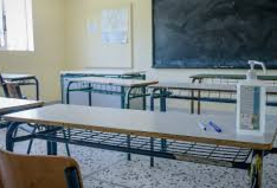 Κλειστά 700 σχολεία κάθε χρόνο Κλειστά 700 σχολεία κάθε χρόνο