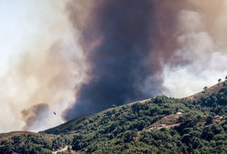 Νέο 112 για τη φωτιά στη Χίο: Εκκενώνεται προς Καρδάμυλα ο οικισμός Σπαρτούντα