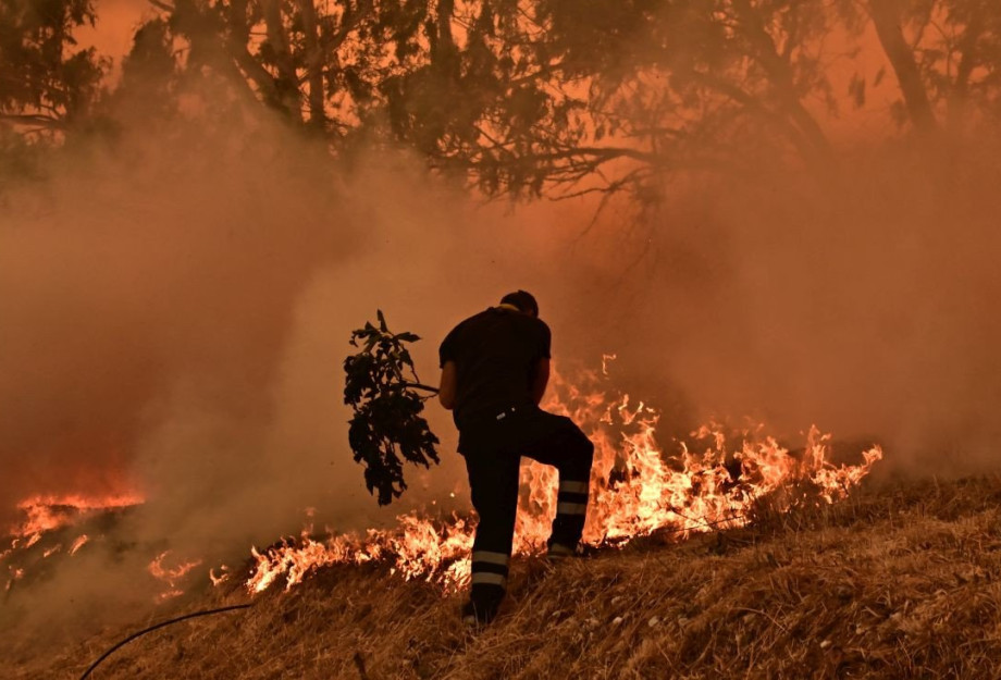 Χειροπέδες σε υπαλλήλους του ΔΕΔΔΗΕ για τη φωτιά στην Κερατέα - Αναζητείται διευθυντικό στέλεχος
