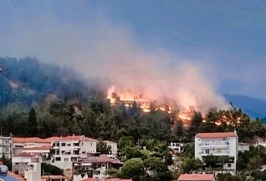Πυρκαγιά στην Ακρόπολη Σερρών