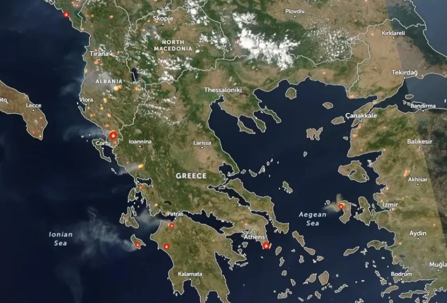Ο χάρτης της Nasa με τις φωτιές που καίνε σε όλη την Ελλάδα