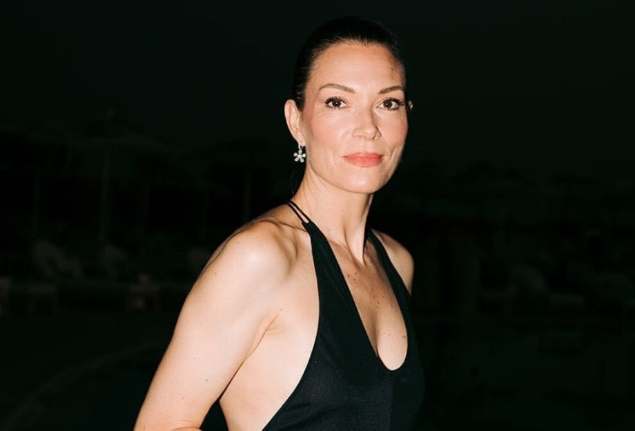 Ο chic τρόπος για να φορέσεις το παρεό στην παραλία σύμφωνα με τη Βίκυ Καγιά Ο chic τρόπος για να φορέσεις το παρεό στην παραλία σύμφωνα με τη Βίκυ Καγιά