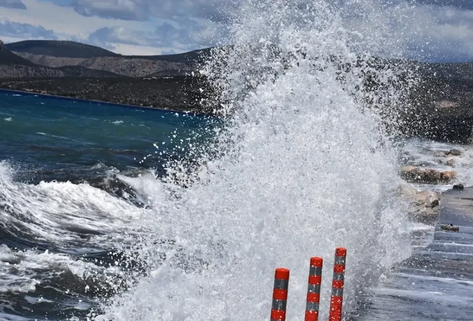 Καιρός αύριο: Έως τους 34 βαθμούς η θερμοκρασία – Άνεμοι έως 7 μποφόρ Καιρός αύριο: Έως τους 34 βαθμούς η θερμοκρασία – Άνεμοι έως 7 μποφόρ