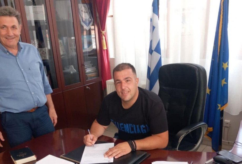 Δήμος Νέας Ζίχνης: Παραιτήθηκε ο Παύλος Κομβολίδης στην θέση του ο Ανέστης Τσιρώνας Δήμος Νέας Ζίχνης: Παραιτήθηκε ο Παύλος Κομβολίδης στην θέση του ο Ανέστης Τσιρώνας