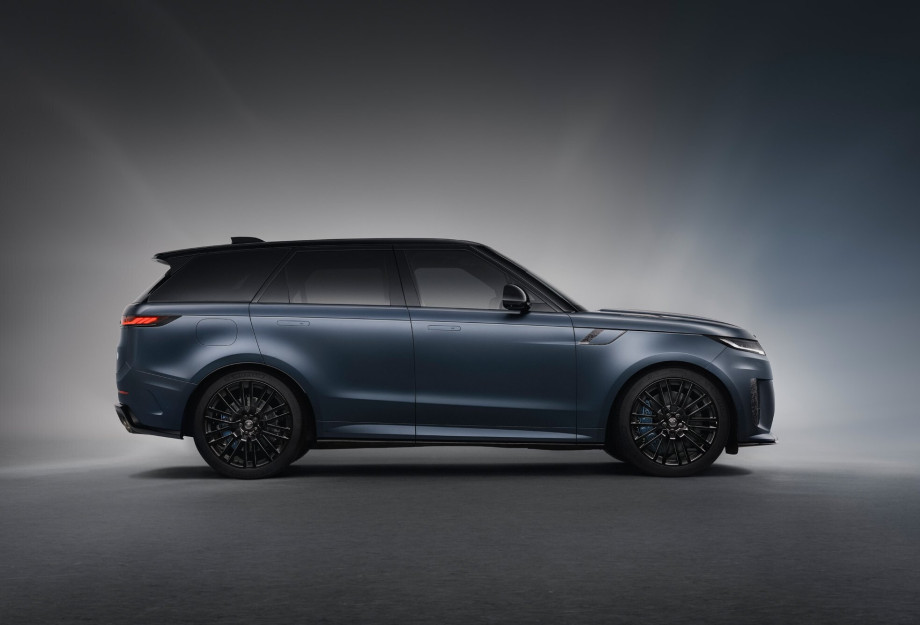 Πουλήθηκε στην Ελλάδα το πρώτο καυτό Range Rover Sport