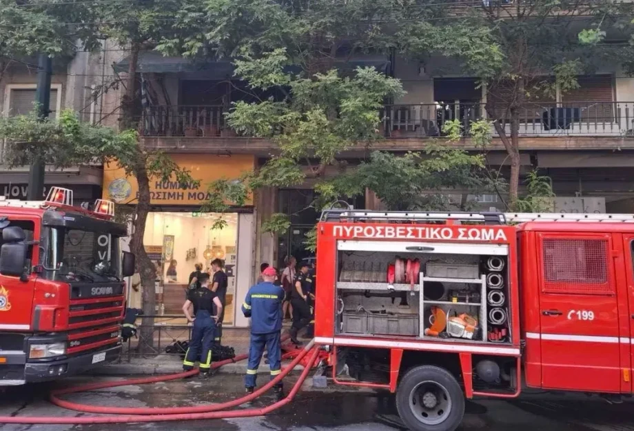 Κάηκε ολοσχερώς το σπίτι του Πέτρου Φιλιππίδη στην Πατησίων - Βρισκόταν μέσα ο ηθοποιός