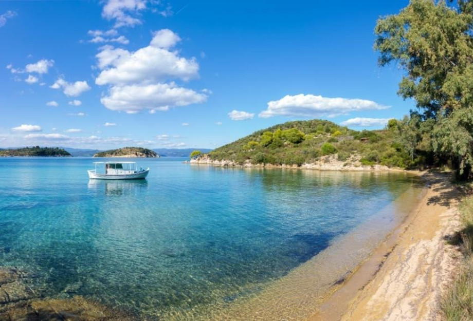 Χαλκιδική: Μείωση επισκεψιμότητας και δαπάνης φέτος λένε οι επιχειρηματίες Χαλκιδική: Μείωση επισκεψιμότητας και δαπάνης φέτος λένε οι επιχειρηματίες