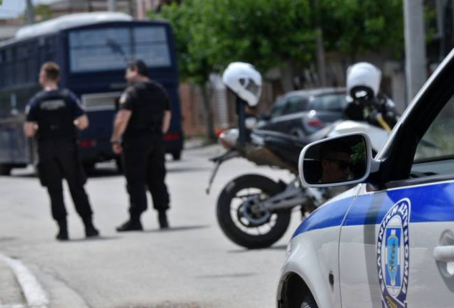 Ζεφύρι: Συμπλοκή με έναν τραυματία και μία σύλληψη – Στις φλόγες ένας ΙΧ Ζεφύρι: Συμπλοκή με έναν τραυματία και μία σύλληψη – Στις φλόγες ένας ΙΧ