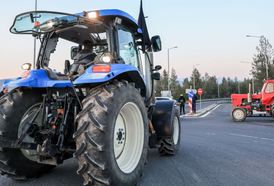 Κινητοποίηση των αγροτικών συλλόγων στα εγκαίνια της 89ης ΔΕΘ Κινητοποίηση των αγροτικών συλλόγων στα εγκαίνια της 89ης ΔΕΘ