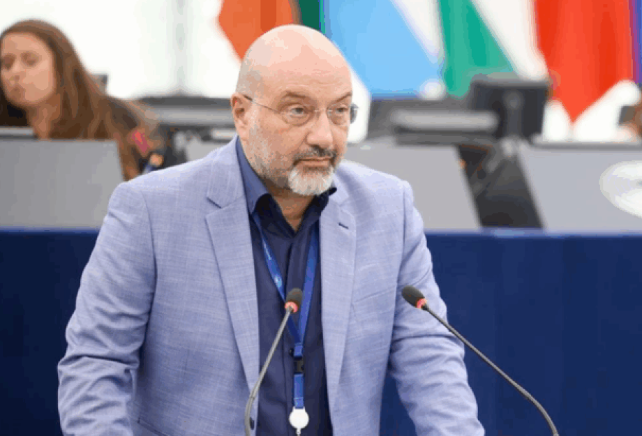 Σάκης Αρναούτογλου:Η Κομισιόν βάζει «φρένο» στον Ερντογάν και στην Τουρκία