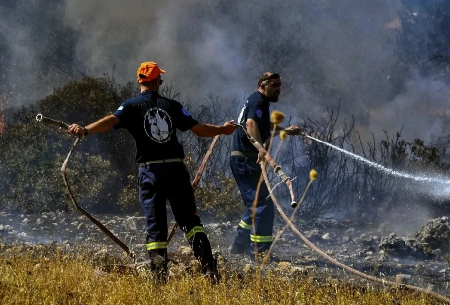 Φωτιά σε δασική έκταση στην περιοχή Λευκόγεια της Δράμας