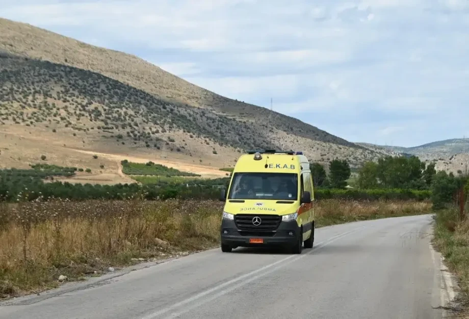 Σοβαρό τροχαίο στη Βάρδα Ηλείας: 16χρονος δίνει μάχη για τη ζωή του μετά από σύγκρουση δικύκλου με αυτοκίνητο
