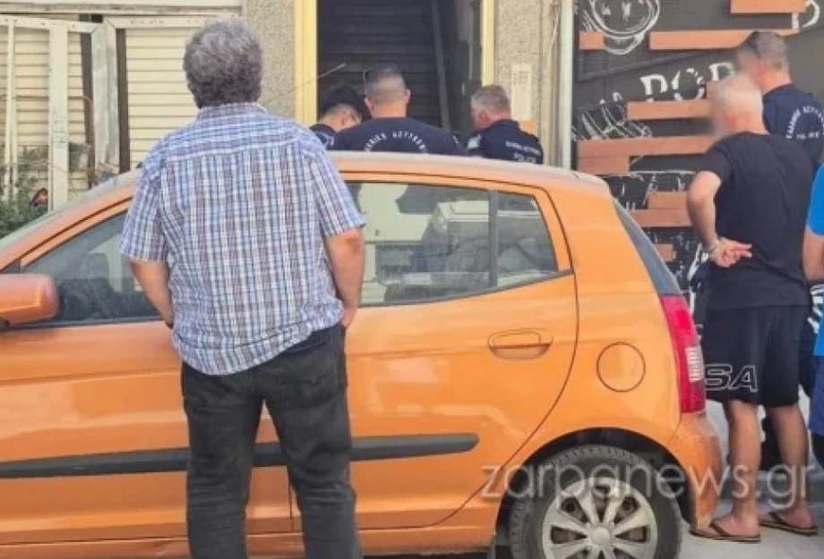 Αιματηρό επεισόδιο στα Χανιά: Μαχαίρωσαν δύο άτομα στο κέντρο της πόλης- Αναζητούνται οι δράστες Αιματηρό επεισόδιο στα Χανιά: Μαχαίρωσαν δύο άτομα στο κέντρο της πόλης- Αναζητούνται οι δράστες