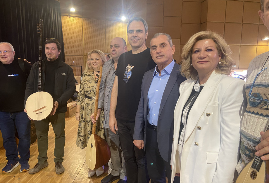 Από την Περιφερειακή Ενότητα Σερρών Έμπρακτη στήριξη στο Μουσικό Σχολείο Σερρών Από την Περιφερειακή Ενότητα Σερρών Έμπρακτη στήριξη στο Μουσικό Σχολείο Σερρών
