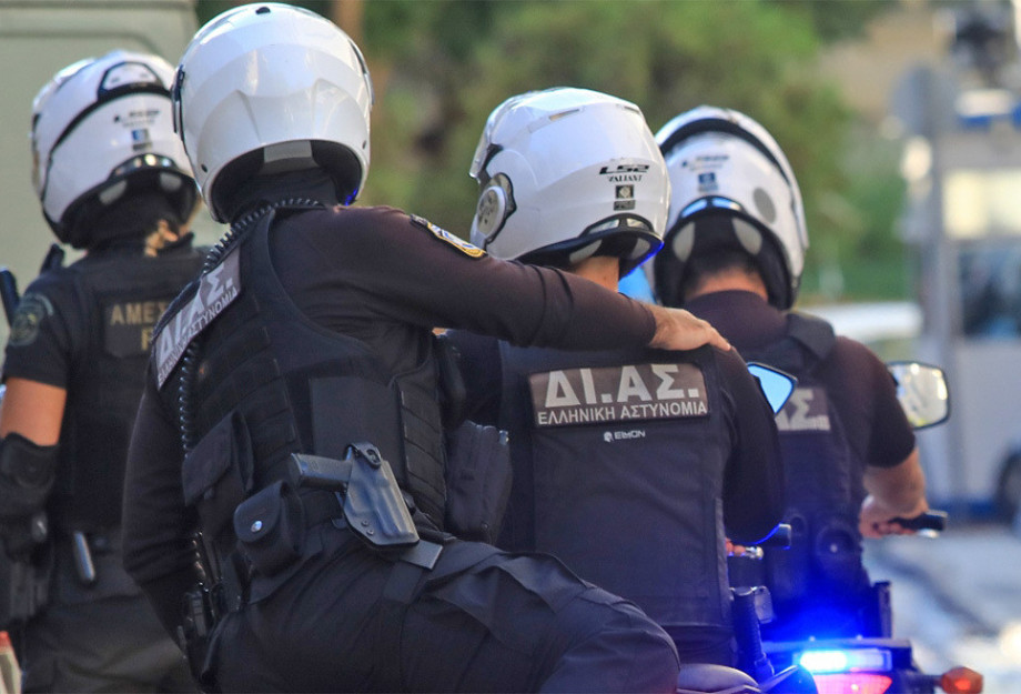 Συνελήφθη 27χρονος στη Θεσσαλονίκη που προσκόμισε πλαστή άδεια οδήγησης για να γλιτώσει... κλήση