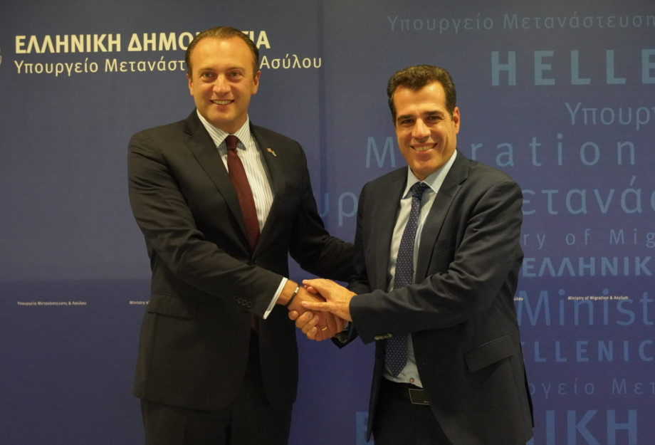 Συνάντηση του Υπουργού Μετανάστευσης και Ασύλου, Θάνου Πλεύρη, με τον Πρέσβη της Γεωργίας στην Ελλάδα Συνάντηση του Υπουργού Μετανάστευσης και Ασύλου, Θάνου Πλεύρη, με τον Πρέσβη της Γεωργίας στην Ελλάδα
