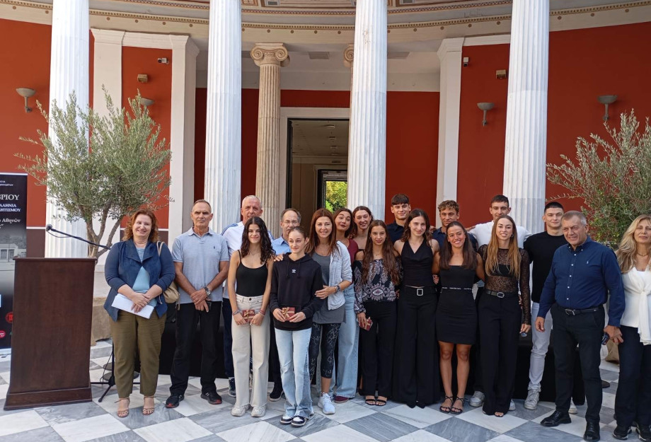 Η Σερραία κολυμβήτρια Δέσποινα Πυρίλη βραβεύτηκε από την Υπουργό Παιδείας
