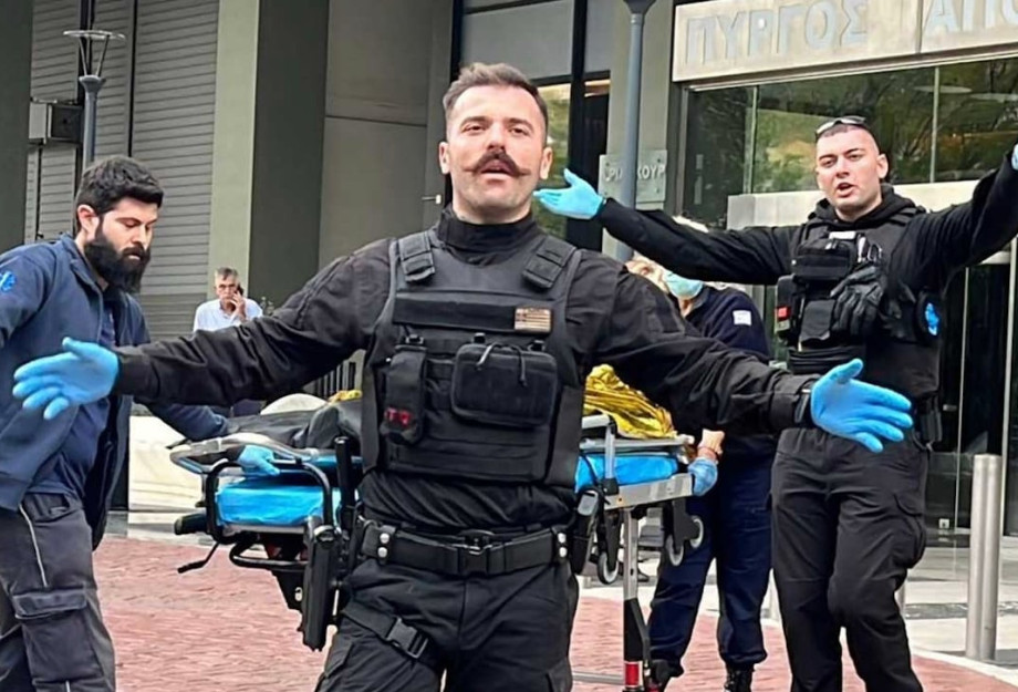 Από καφέ στον 24ο όροφο του πύργου «Απόλλων» έπεσε ο 44χρονος – Κι άλλη αuτοκτονiα πριν έξι μήνες Από καφέ στον 24ο όροφο του πύργου «Απόλλων» έπεσε ο 44χρονος – Κι άλλη αuτοκτονiα πριν έξι μήνες