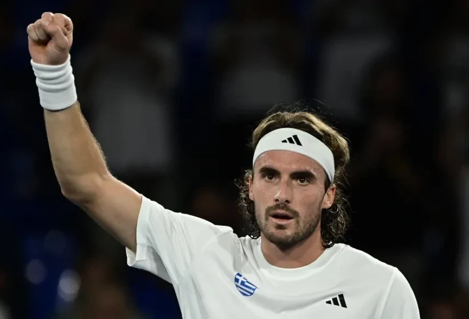 Davis Cup: Έχασε ο Τσιτσιπάς, αποκλείστηκε η Ελλάδα