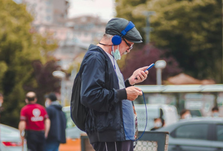 Η μουσική γίνεται «ασπίδα» κατά της Άνοιας: Μειώνει τον κίνδυνο έως και 39%