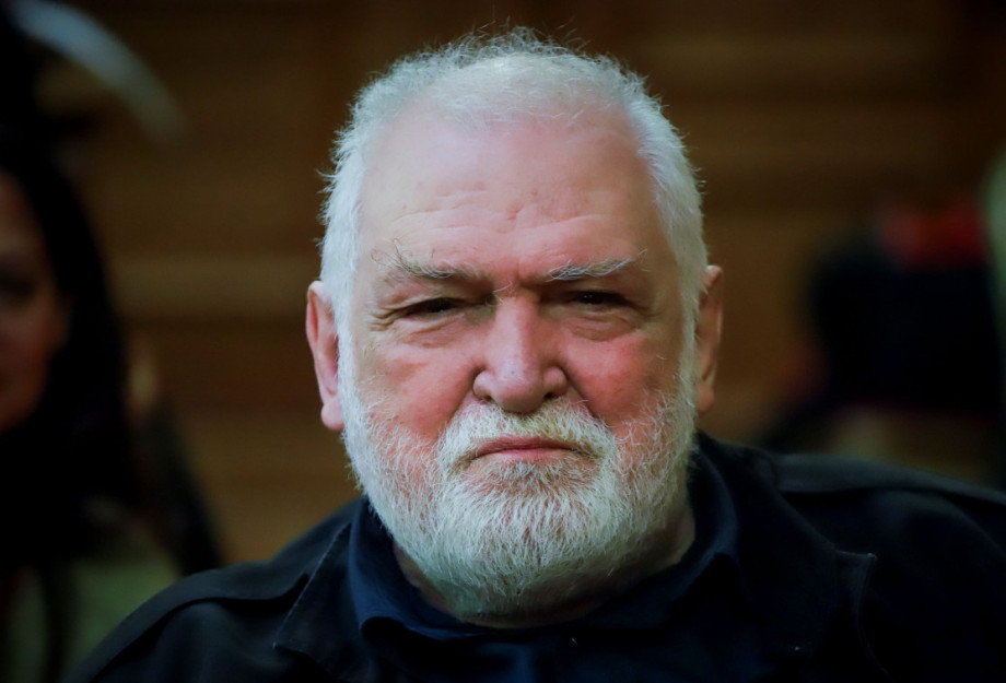 Τζένη Καζάκου: «Δεν μου έλειψε η φιγούρα του παππού μου Κώστα Καζάκου» Τζένη Καζάκου: «Δεν μου έλειψε η φιγούρα του παππού μου Κώστα Καζάκου»