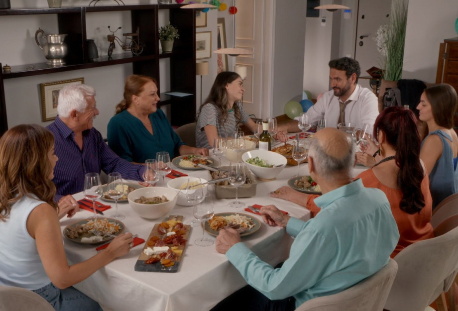 Το Σόι σου: Χαμπέοι και Τριαντάφυλλοι σε νέες περιπέτειες – Αναλυτικά τα δύο πρώτα επεισόδια