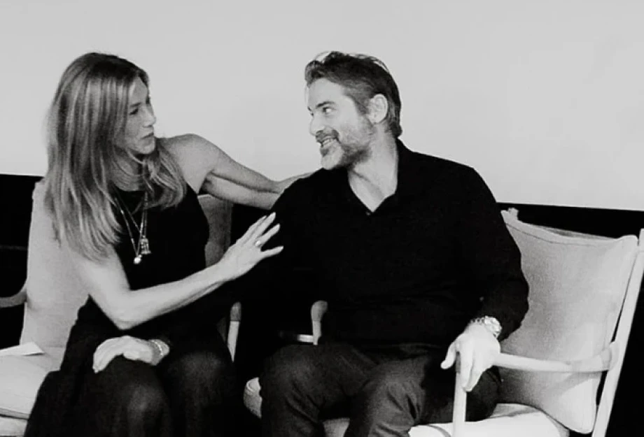 Ο Jim Curtis για τη σχέση του με την Jennifer Aniston: «Αν είναι όνειρο, μη με ξυπνάτε»