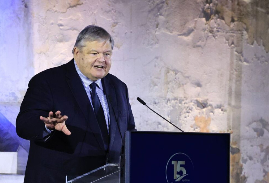 Ο Βενιζέλος για τον Κώστα Καραμανλή: Η εναλλαγή και εν τέλει η συνύπαρξη βρίσκονται στην καρδιά της κοινοβουλευτικής δημοκρατίας