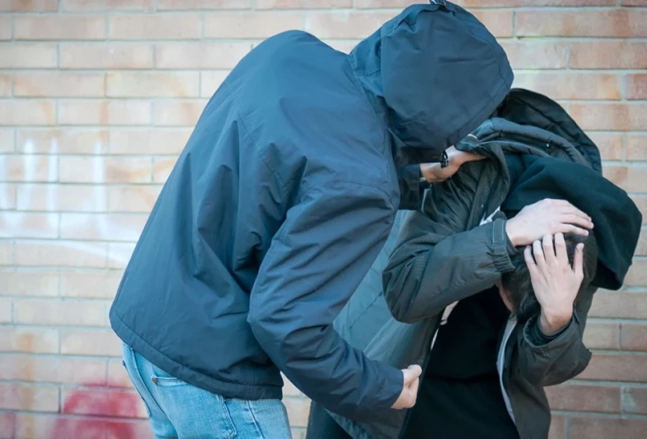 Ηγουμενίτσα: Φοβήθηκε μη δεχτεί επίθεση και δεν επενέβη η καθηγήτρια που συνελήφθη για τη μαθητική συμπλοκή σε λύκειο