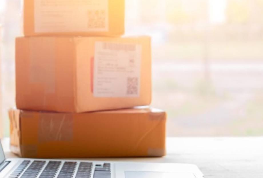 Επιβολή δασμών από το πρώτο ευρώ στα δέματα από τρίτες χώρες