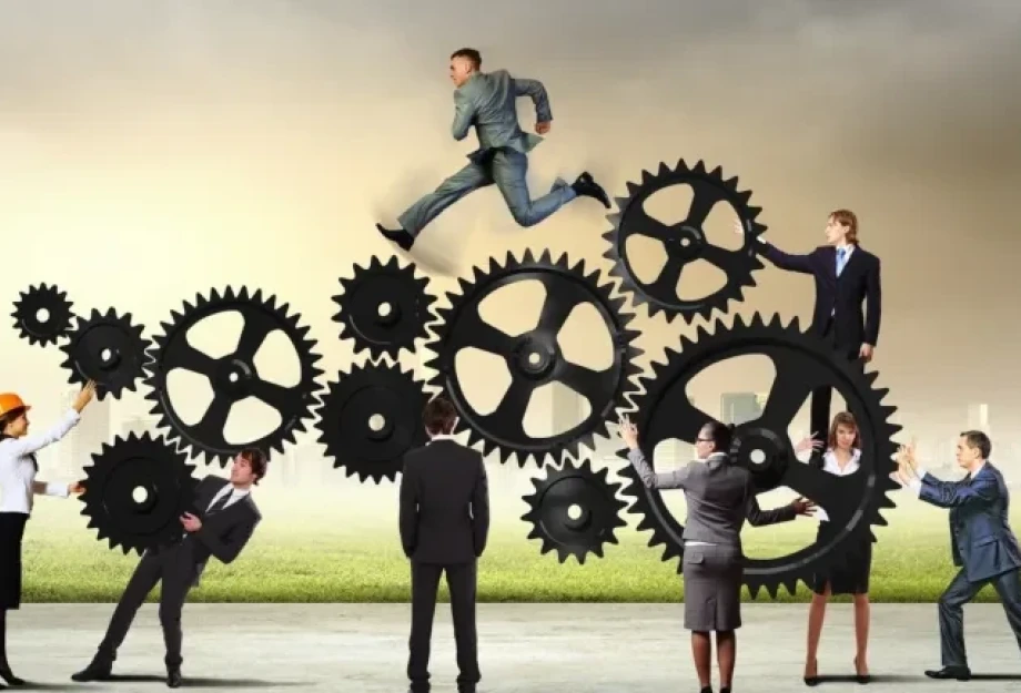 Η συμπεριφορά που δείχνει πως κάποιος δεν έχει πολύ υψηλή νοημοσύνη