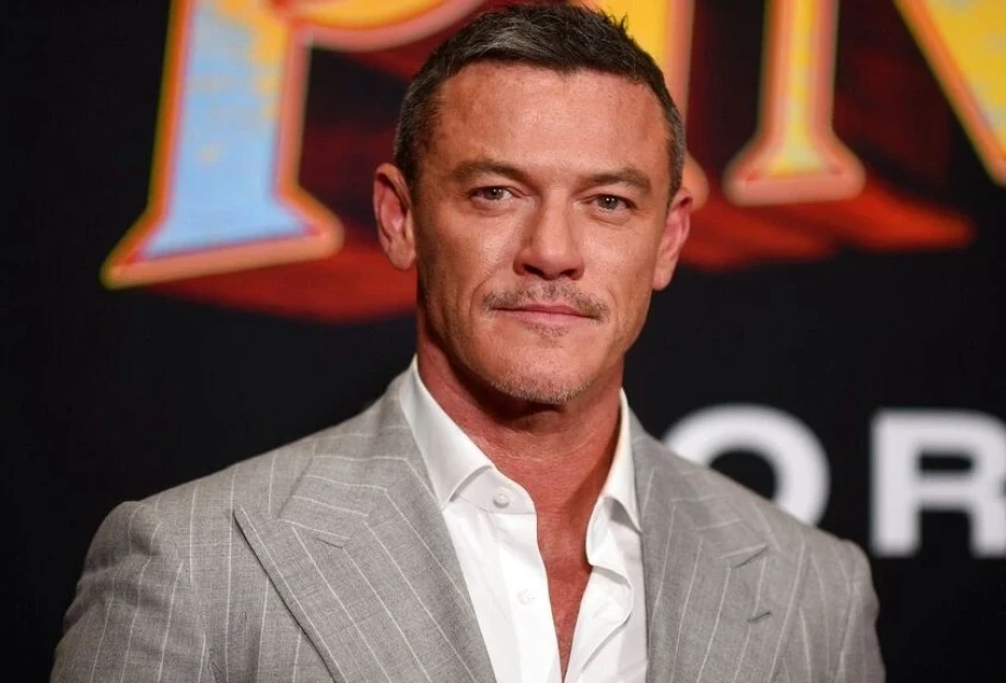 Ο Λουκ Έβανς πρωταγωνιστεί στο πολιτικό θρίλερ «The Party» του ITV