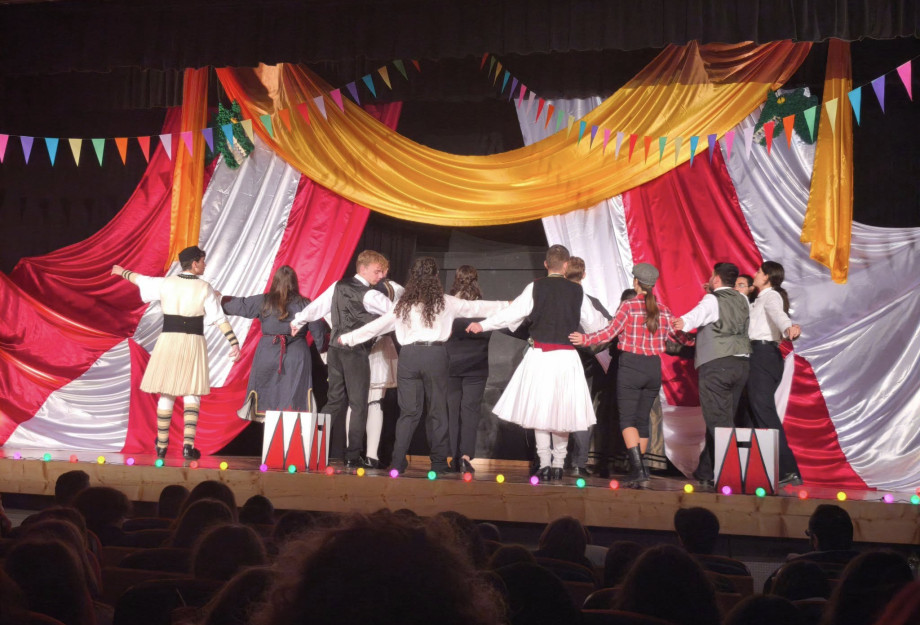 Νίκος Γκόγκας: "Τόσο μακριά...τόσο κοντά" Από τη θεατρική παράσταση το «Μεγάλο μας Τσίρκο»