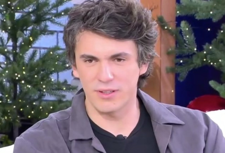 Δημήτρης Καπουράνης: "Εκείνος ήταν στην ουσία ο πατέρας μου - Γνώρισα τους γονείς μου όταν ήμουν τριών"