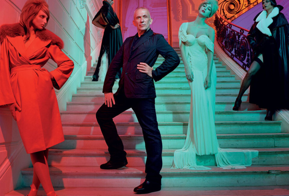 Οι γυναικείες κολεξιόν του Jean Paul Gaultier σε έναν τόμο