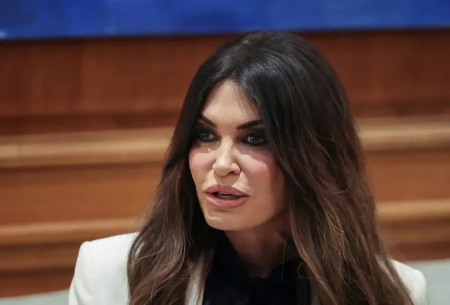 Κίμπερλι Γκιλφόιλ: Η Ελλάδα αναδεικνύεται σε δυναμικό κέντρο για την ενέργεια, την τεχνολογία και την καινοτομία – Η νέα ανάρτηση της Αμερικανίδας πρέσβη