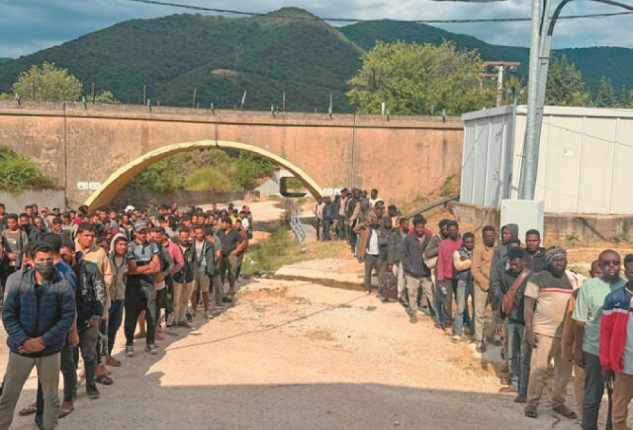 Ούτε μία άδεια ασύλου για τους μετανάστες από Λιβύη - «Πιλότος» για τη διαχείριση των ροών η δομή της Σιντικής με 148 συνοριοφύλακες