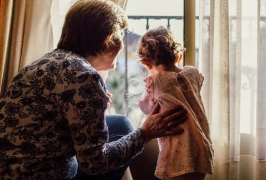 56 εκ. ευρώ μέσω ΕΣΠΑ για την καθολική υλοποίηση της δράσης «Νταντάδες της γειτονιάς»