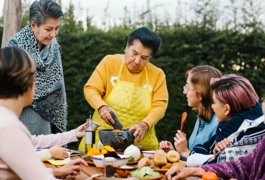 Μακροζωία: Τρώνε αυτά τα 3 τρόφιμα κάθε μέρα και ξεπερνούν τα 100 – Τι καταναλώνουν