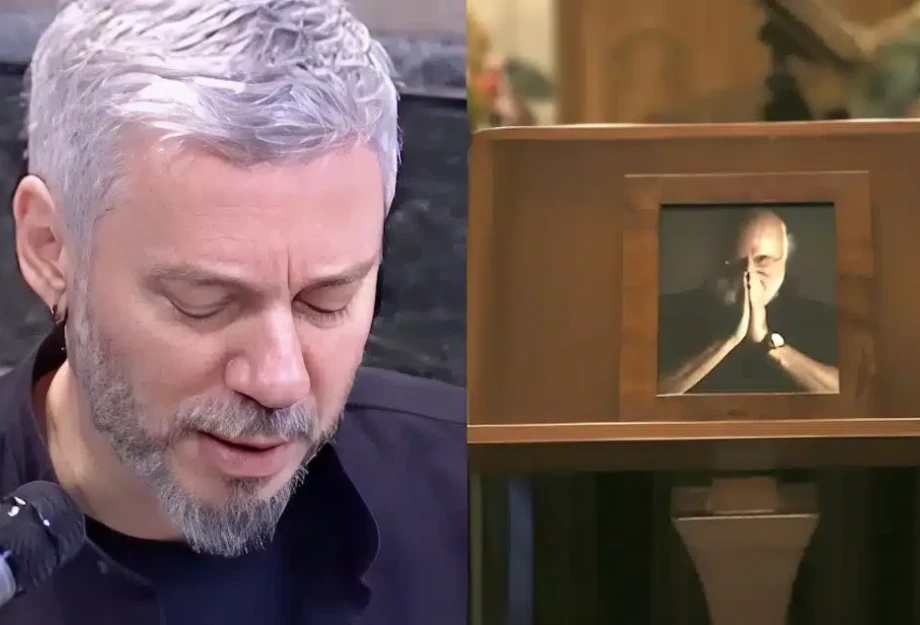 Διονύσης Σαββόπουλος: Συγκλόνισε με τον επικήδειο λόγο του ο Αλκίνοος Ιωαννίδης – «Ένας συντηρητικός με καρδιά επαναστάτη» Διονύσης Σαββόπουλος: Συγκλόνισε με τον επικήδειο λόγο του ο Αλκίνοος Ιωαννίδης – «Ένας συντηρητικός με καρδιά επαναστάτη»