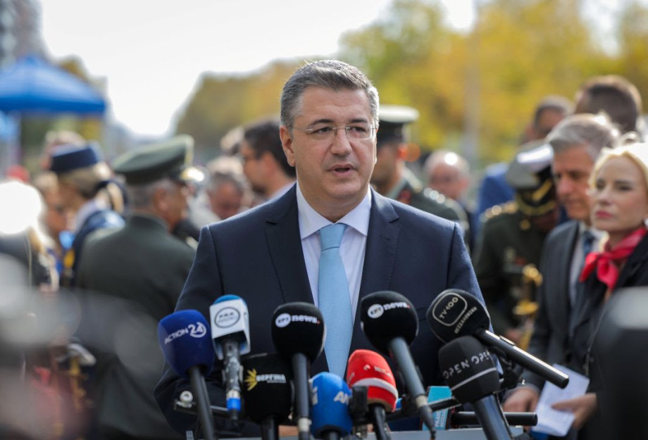 Α. Τζιτζικώστας από τη στρατιωτική παρέλαση της Θεσσαλονίκης: «Η Ελλάδα συνεχίζει να συμβάλλει καθοριστικά στην άμυνα και την προστασία των ευρωπαϊκών συνόρων, ως πυλώνας σταθερότητας και αποτροπής για την ευρύτερη περιοχή»