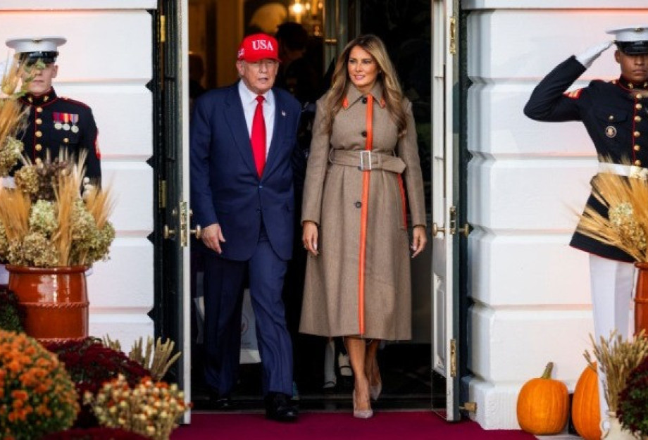 Ο πρόεδρος Τραμπ αποκαλύπτει το ανακαινισμένο μπάνιο του υπνοδωματίου Λίνκολν