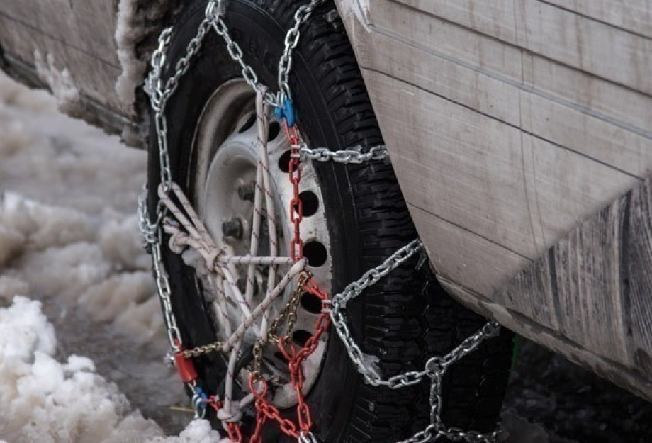 Υποχρεωτικός εφοδιασμός των οχημάτων με αντιολισθητικές στην ΠΕ Πέλλας