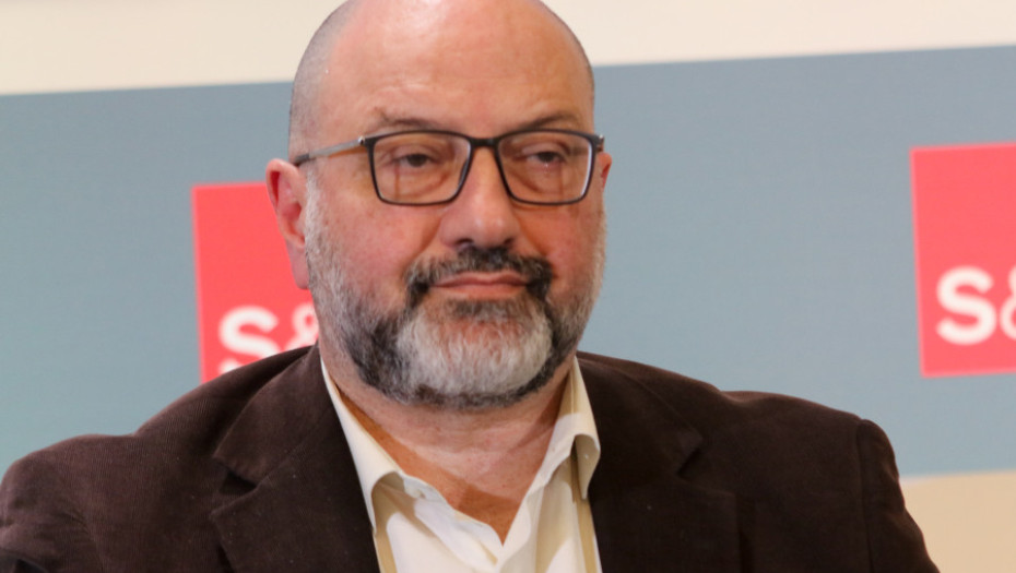 Σάκης Αρναούτογλου- «Χωριά στο σκοτάδι, ‘Υπαιθρος σε εγκατάλειψη»