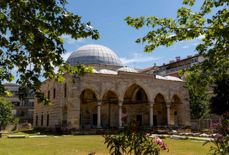 Την Κυριακή στο ΖΙΝΖΙΡΛΙ ΤΖΑΜΙ Έκθεση ζωγραφικής και γλυπτικής με Σερραίους εικαστικούς