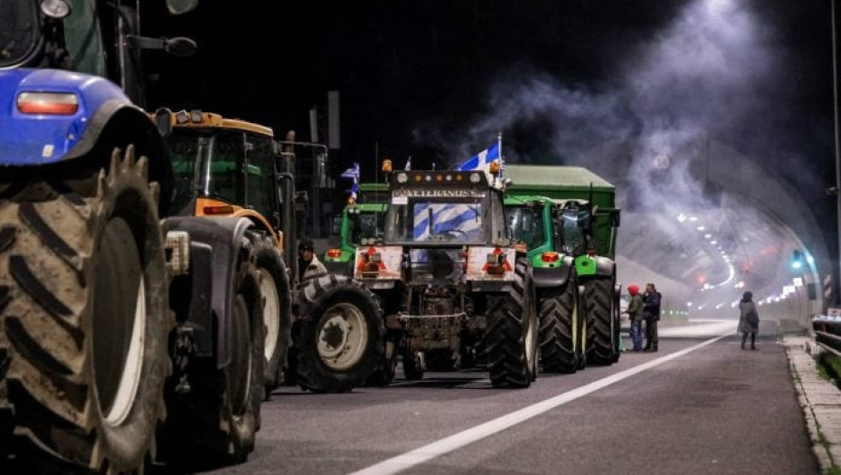 Για τους αγρότες που παραμένουν στα μπλόκα την Τρίτη το ραντεβού με τον Μητσοτάκη