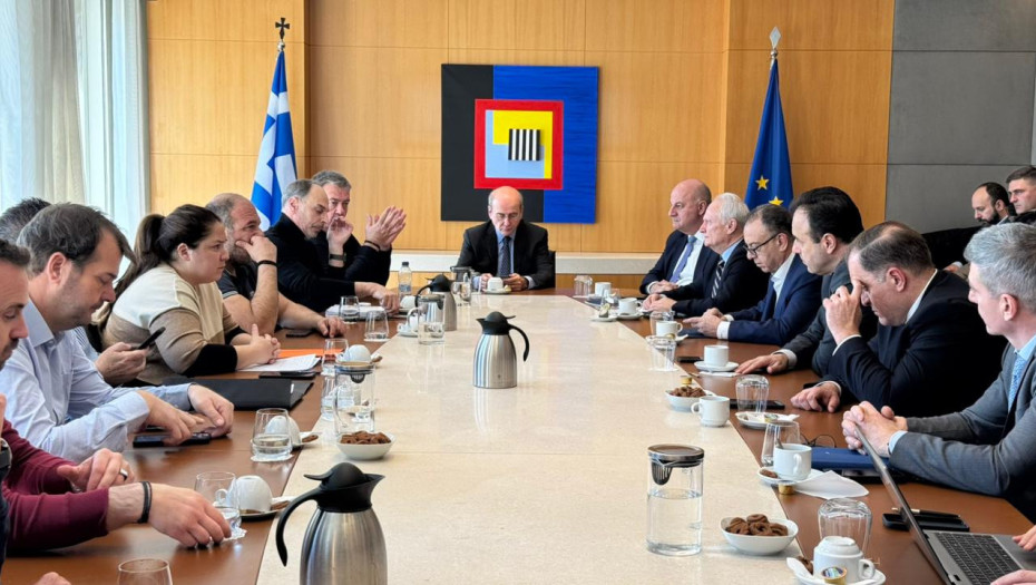 Συνάντηση εκπροσώπων αγροτών με την κυβέρνηση για ζητήματα ΑΤΑΚ και ΚΑΕΚ