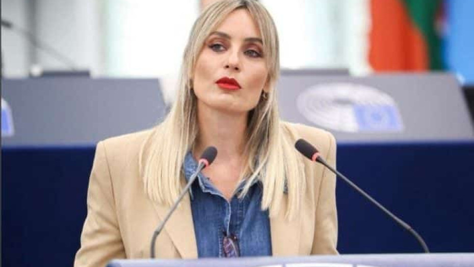 Ελεονώρα Μελέτη: Να σταματήσει η ανεξέλεγκτη προβολή σοκαριστικών εικόνων τραγωδίας στα ΜΜΕ